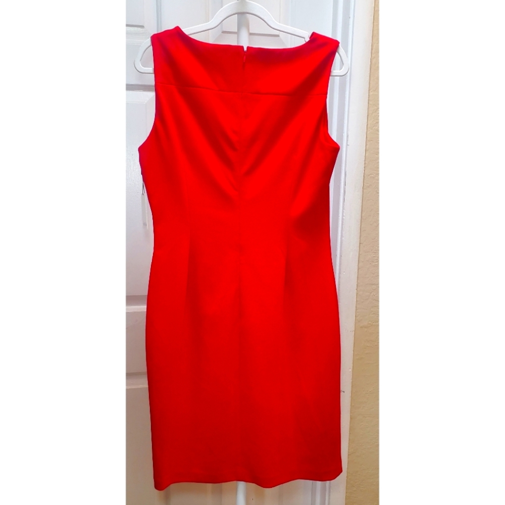 Red dress - Picture 2 of 2